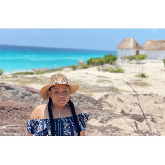 Meet your Posher, Olonna - Picture 7 of 13